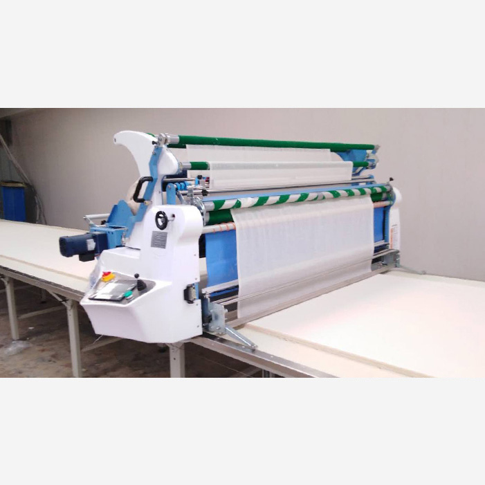 Medical hygiene material gauze special stretching machine